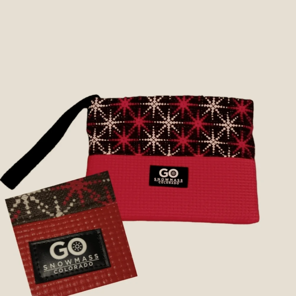 - FUN WRISTLET MADE FROM YOGA MAT